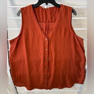 Maurice's XXL Radiant Rust colored v-neck button-up tank EUC